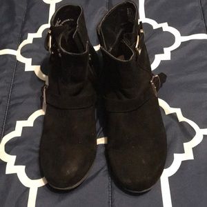 Flat Ankle boots
